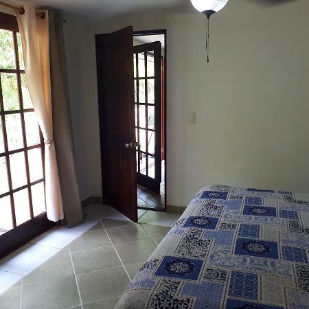 Hibiscus House Bed And Breakfast Contadora Island Exterior foto